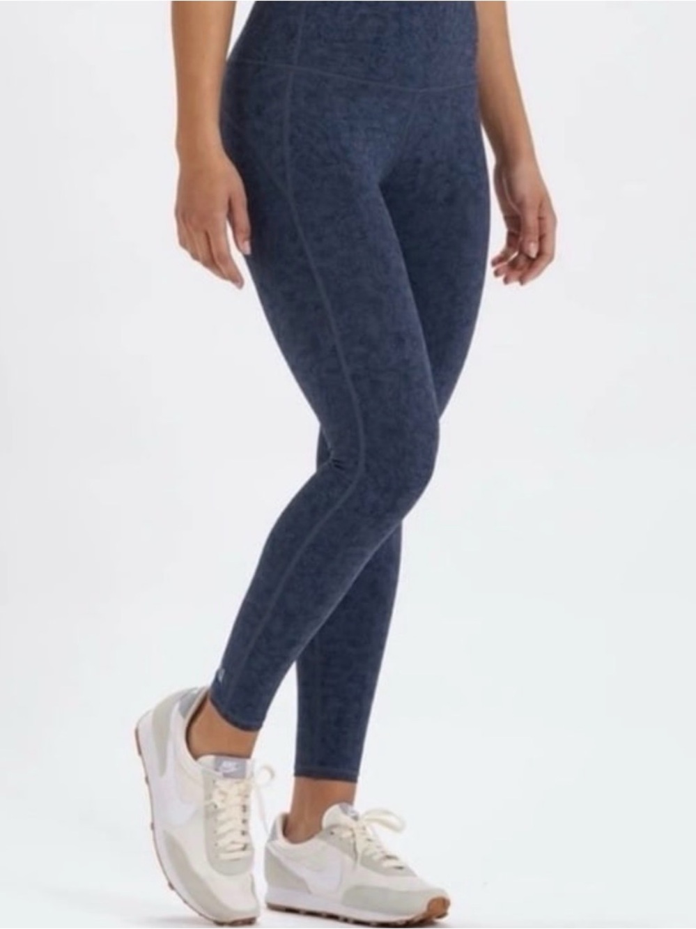 Vuori Textured High-Rise Leggings in Ocean Texture